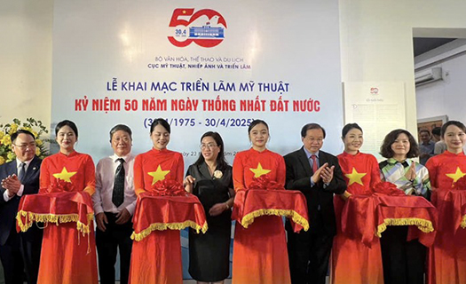 Triển lãm 50 tác phẩm mỹ thuật kỷ niệm Ngày thống nhất đất nước